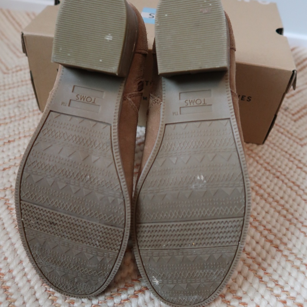TOMS Leila Toffee Suede Booties Youth Size 6 - Picture 5 of 5